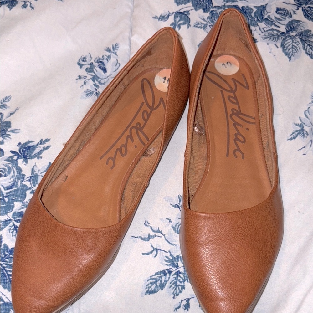 Zodiac Women's Tan Flats